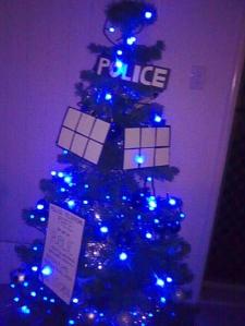 Doctor-Who-TARDIS-Christmas-Tree